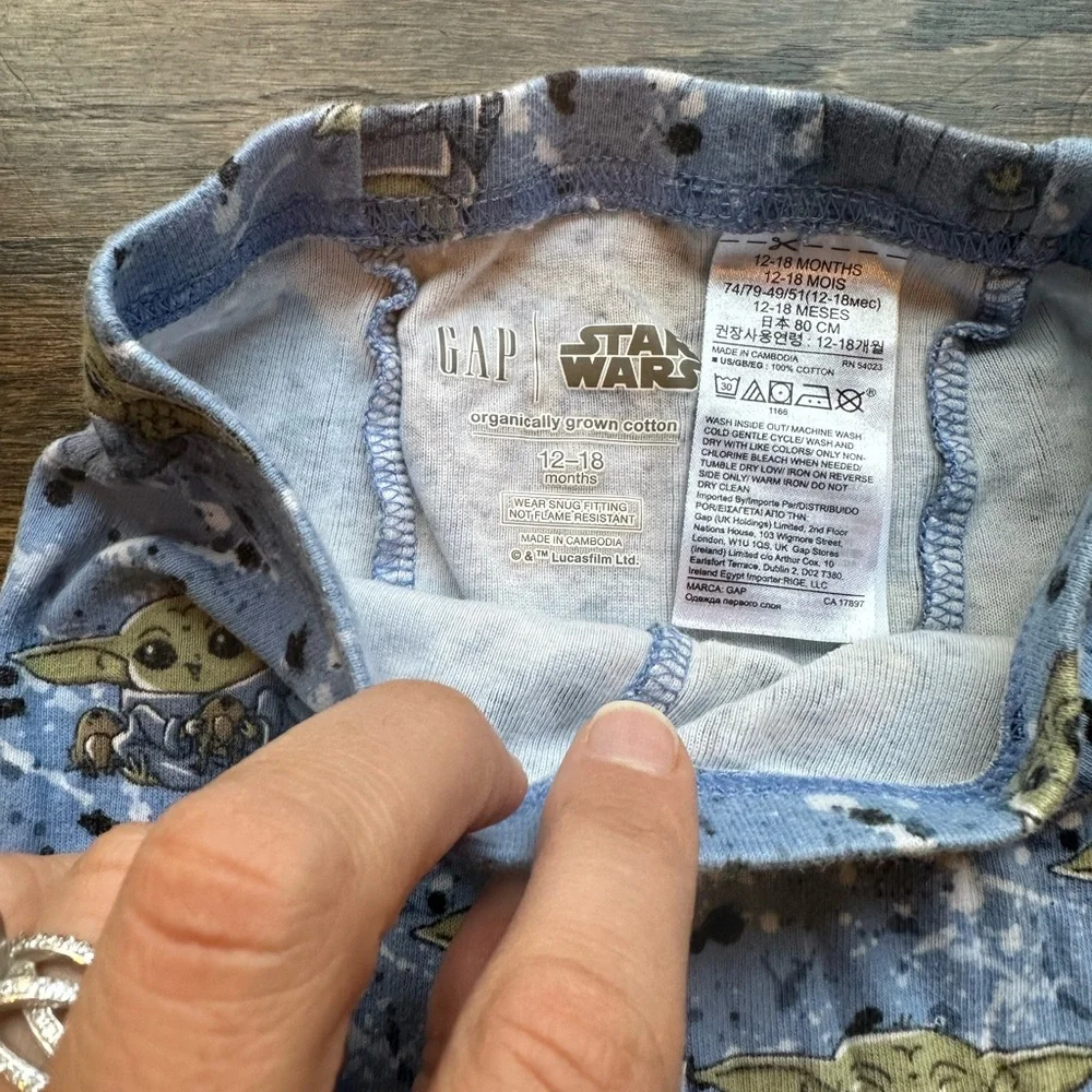 Gap Star Wars and city pajama bundle 12-18month - Picture 6 of 15